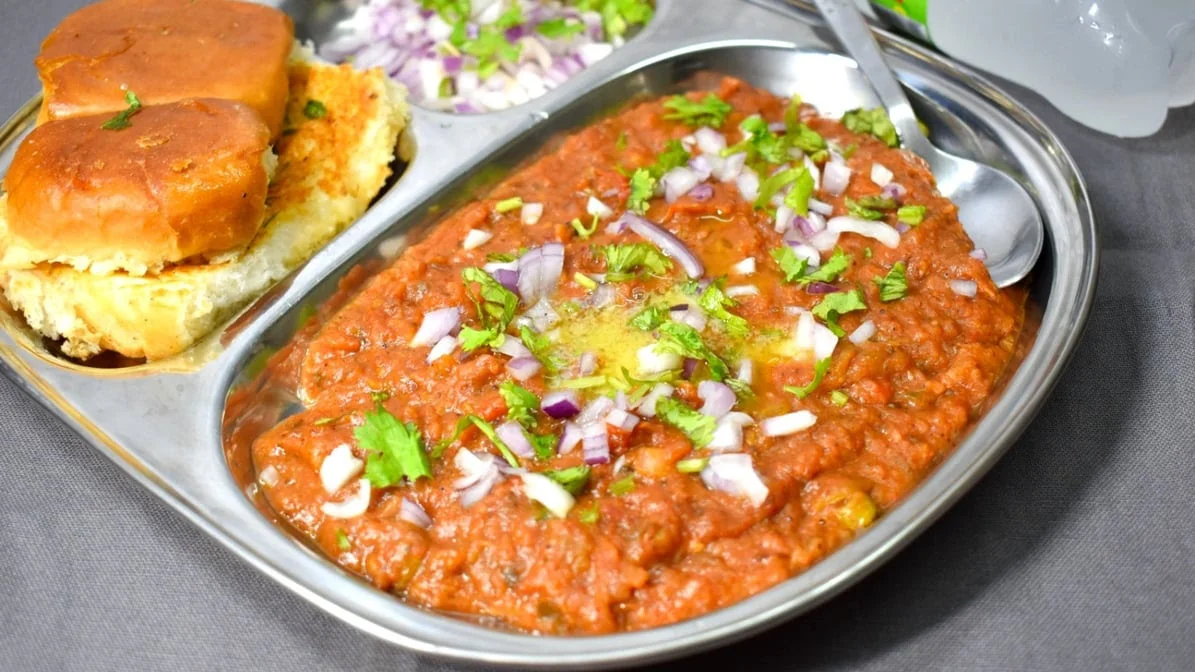  Pav Bhaji with Butter